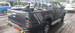 Toyota Hilux 2008 Gray
