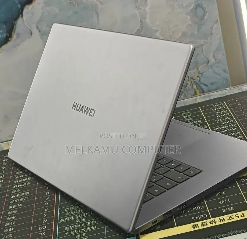 New Laptop Huawei Matebook D 15 8GB Intel Core i3 SSD 256GB