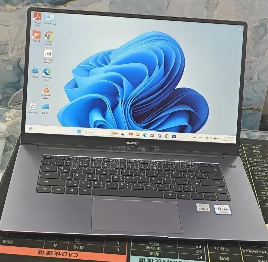 New Laptop Huawei Matebook D 15 8GB Intel Core i3 SSD 256GB