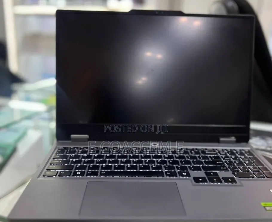New Laptop Lenovo 16GB AMD Ryzen 5 SSD 512GB