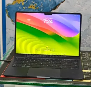 New Laptop Apple MacBook Air 2022 M2 8GB Apple M2 SSD 512GB