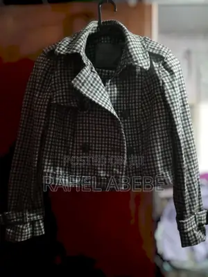 ZARA Houndstooth Cropped Jacket