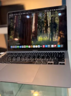 New Laptop Apple MacBook Air 2020 M1 8GB Apple M1 SSD 256GB