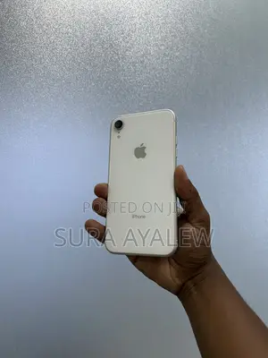 Apple iPhone XR 64 GB White