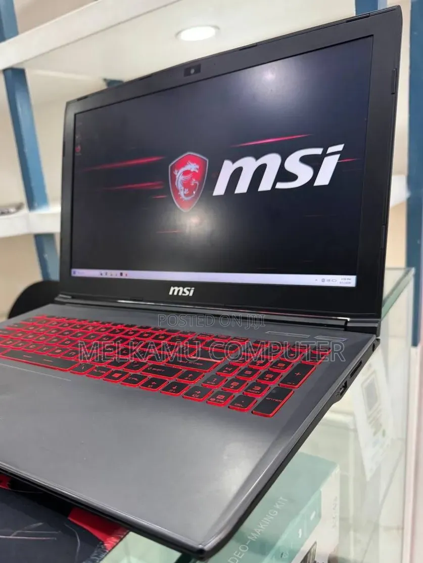 New Laptop MSI Katana 15 16GB Intel Core i5 SSD 256GB