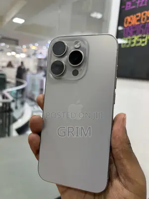 Apple iPhone 15 Pro 128 GB Silver