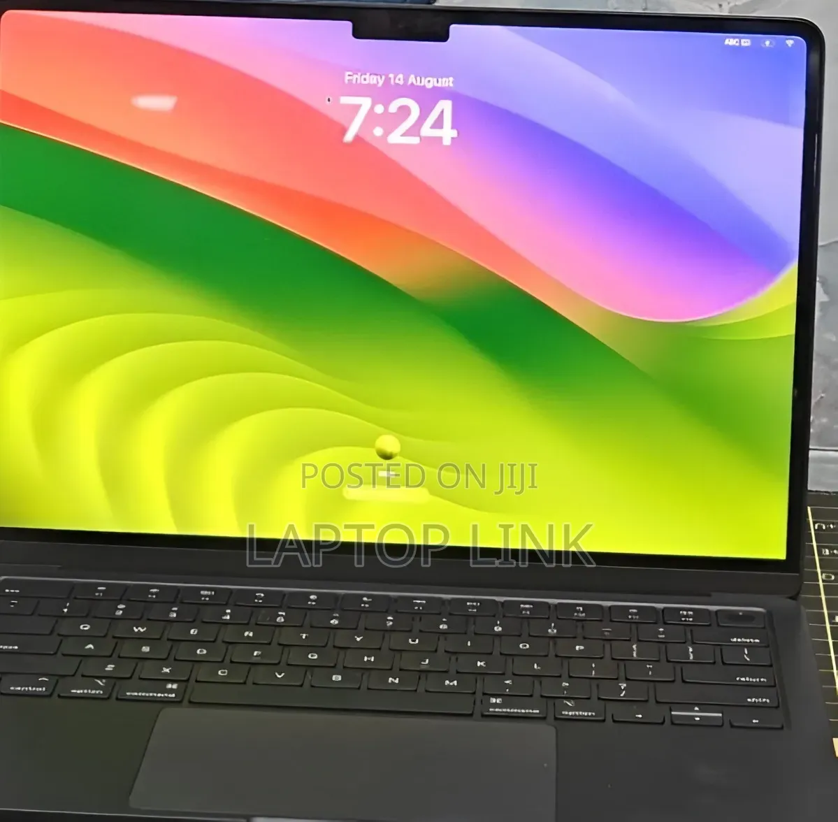 New Laptop Apple MacBook Air 2022 M2 8GB Apple M2 SSD 512GB