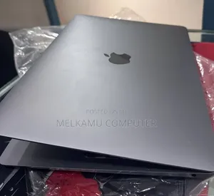 New Laptop Apple MacBook Air 2020 M1 8GB Apple M1 SSD 256GB