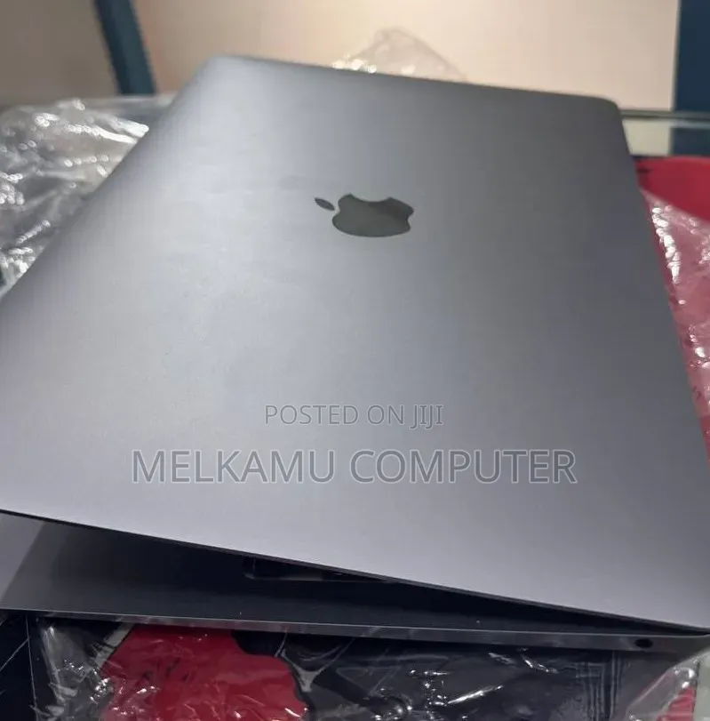 New Laptop Apple MacBook Air 2020 M1 8GB Apple M1 SSD 256GB