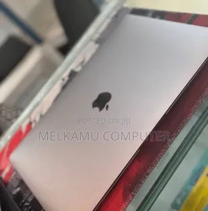 New Laptop Apple MacBook Air 2020 M1 8GB Apple M1 SSD 256GB
