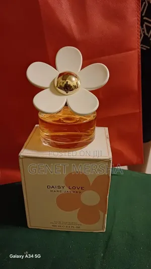 Daisy Love
Marc Jacobs