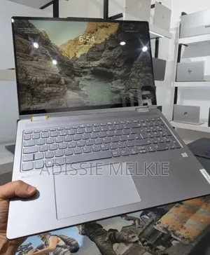 New Laptop Lenovo Yoga 330 16GB AMD Ryzen 7 SSD 512GB