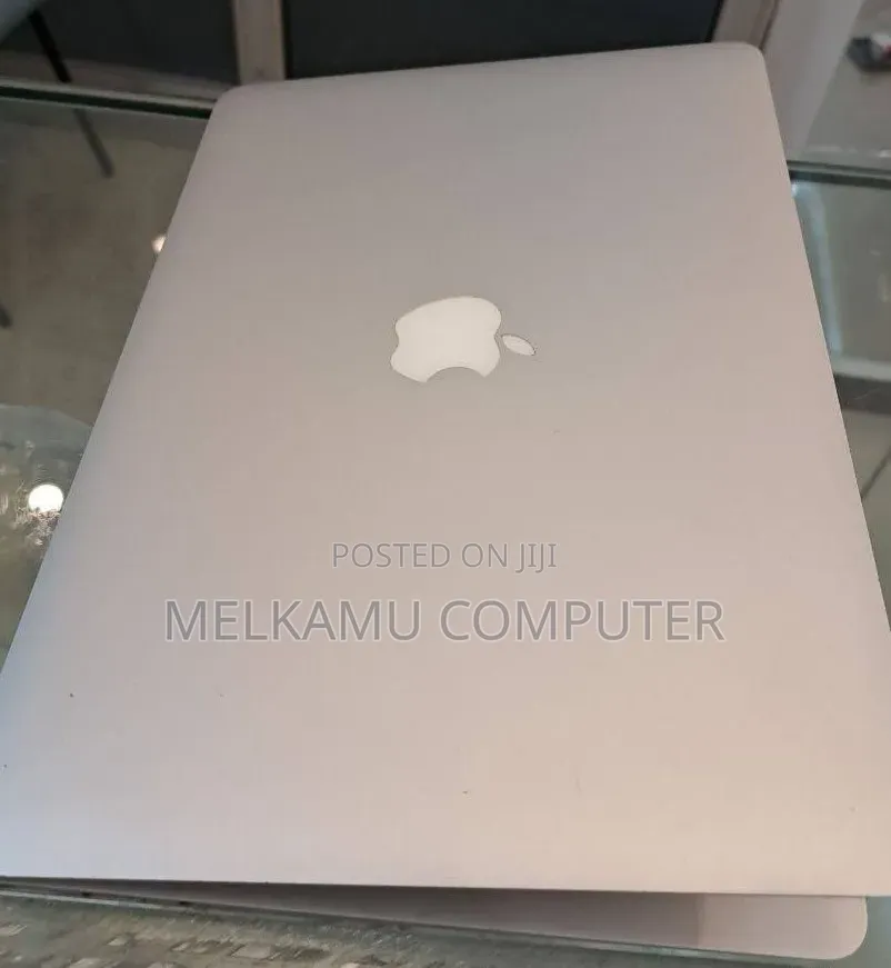 New Laptop Apple MacBook Air 2017 8GB Intel Core i5 SSD 128GB