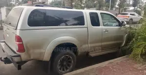 Toyota Hilux 2013 Beige