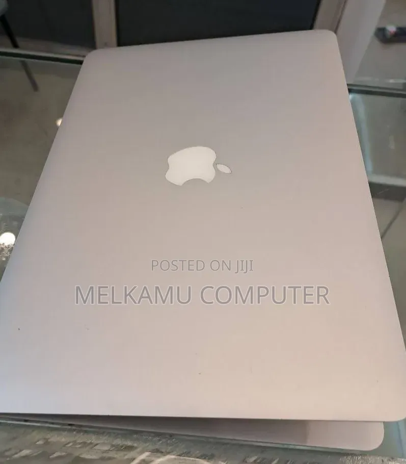 New Laptop Apple MacBook Air 2017 8GB Intel Core i5 SSD 128GB