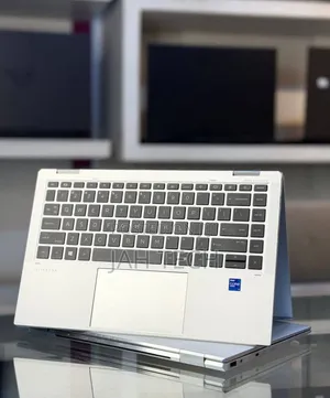 New Laptop HP EliteBook 1040 G8 16GB Intel Core i7 SSD 512GB