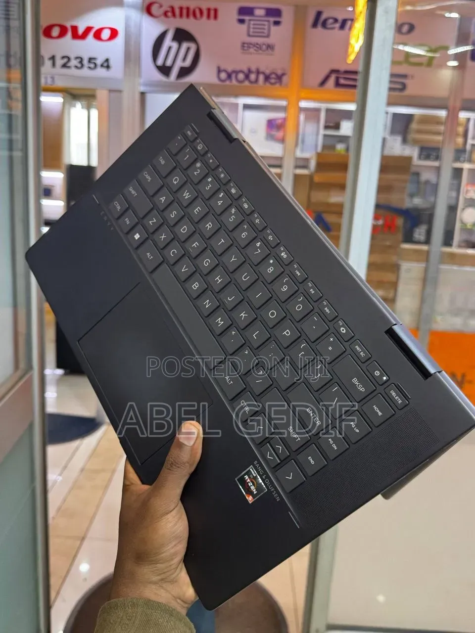 New Laptop HP Envy x360 8GB AMD Ryzen 5 SSD 512GB