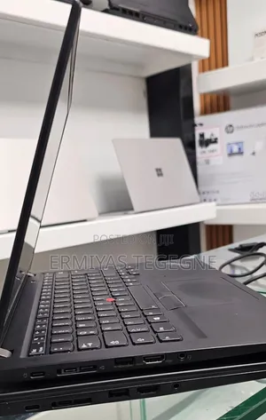 New Laptop Lenovo ThinkPad X1 Carbon 16GB Intel Core Ultra 7 SSD 512GB