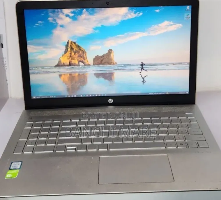 New Laptop HP Pavilion 15 8GB Intel Core i5 SSD 1T