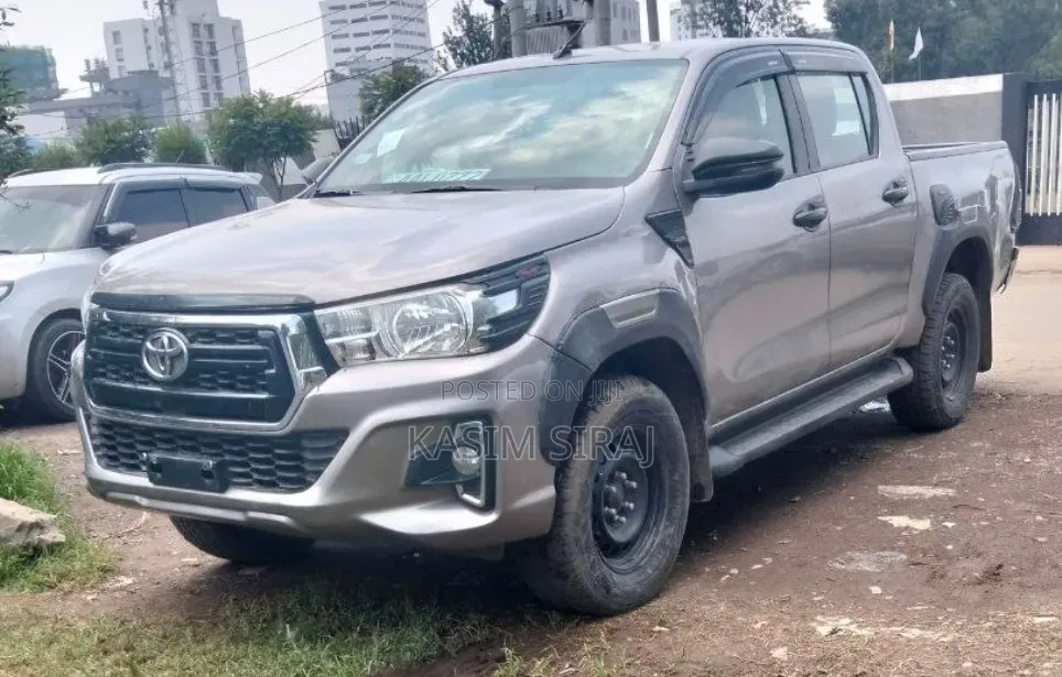 Toyota Hilux Revo Double Cab Deisel 2.4 AWD 2020 Gray