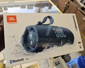 Box for the JBL Charge 6 Portable Bluetooth Speaker in Blue.