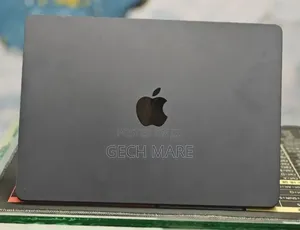 New Laptop Apple MacBook Air 2022 M2 8GB Apple M2 SSD 512GB