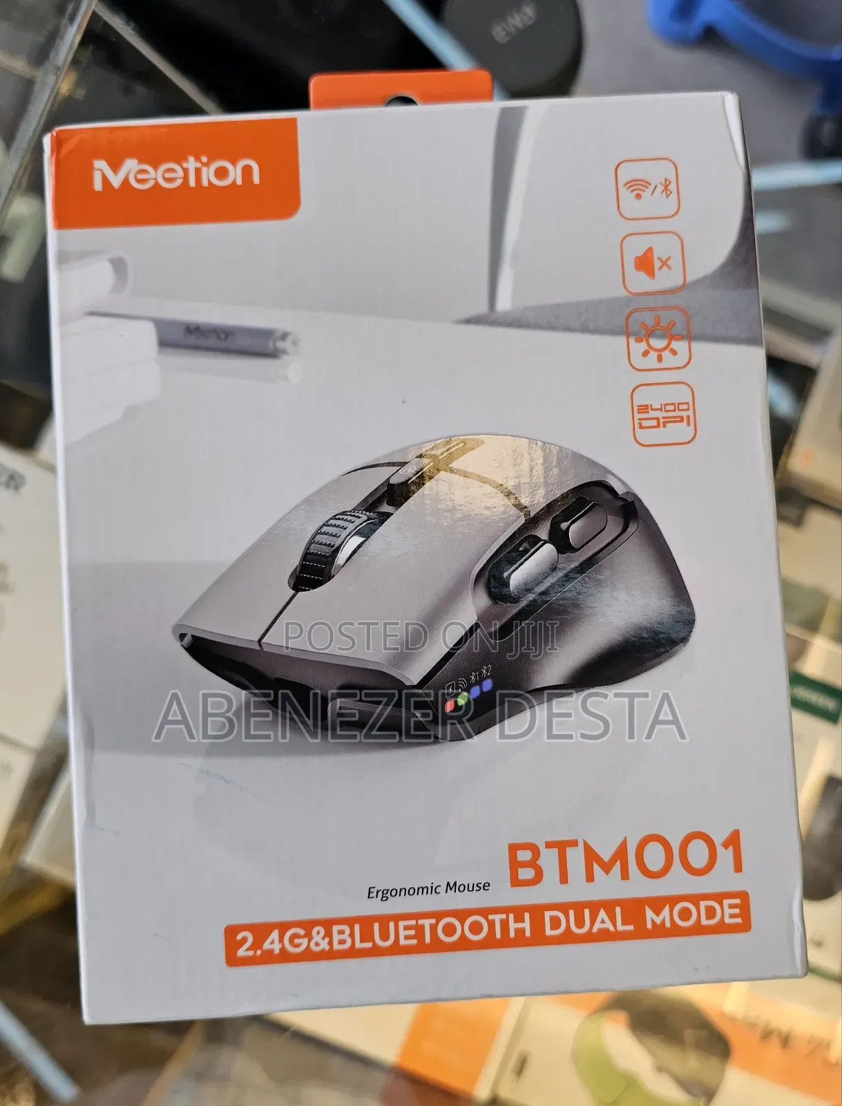 Meetion BTM001 Ergonomic Wireless Mouse, a Dual-Mode Device