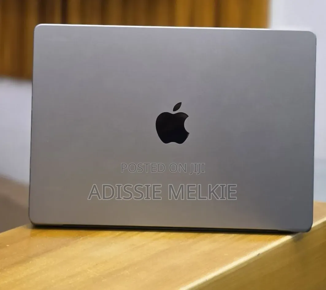 New Laptop Apple MacBook 32GB Apple M1 Pro SSD 512GB