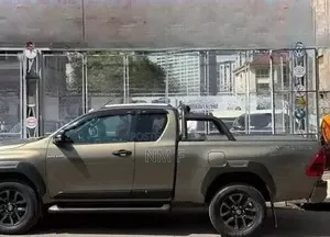 Toyota Hilux 2021 Gray