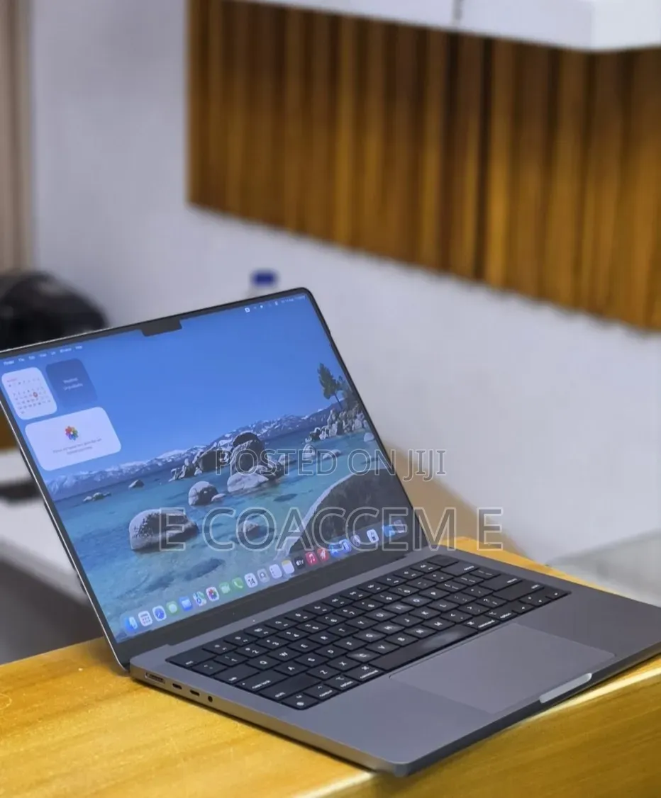 New Laptop Apple MacBook Pro 2021 M1 32GB SSD 512GB