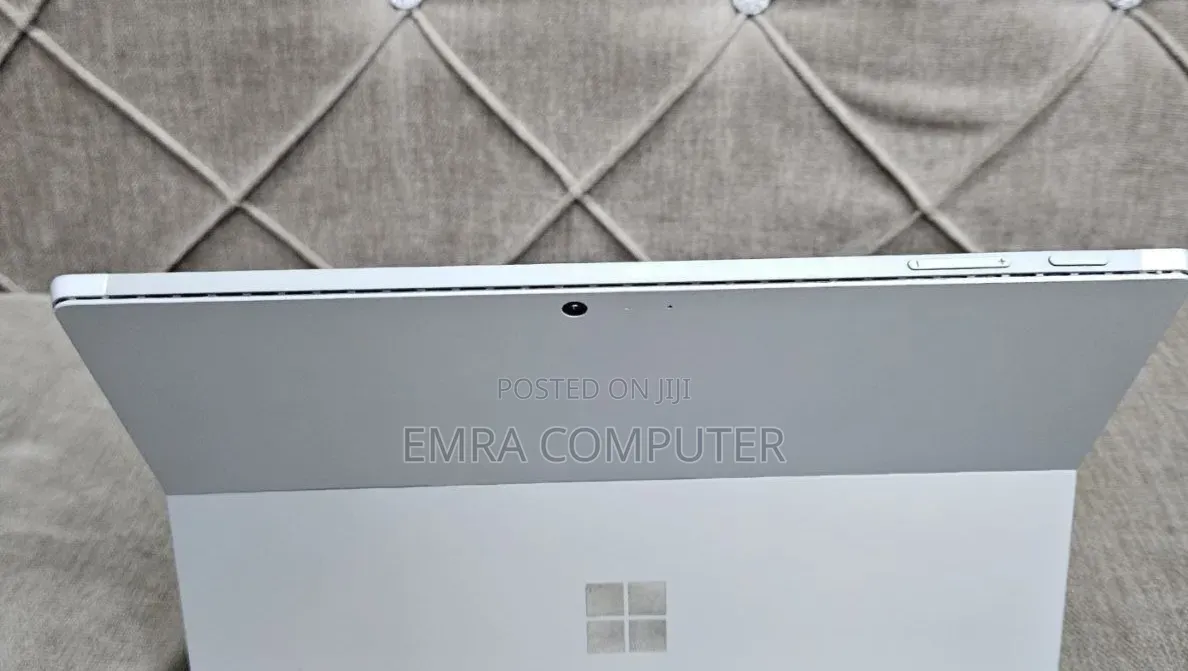 New Laptop Microsoft Surface 16GB Intel Core i7 SSD 512GB