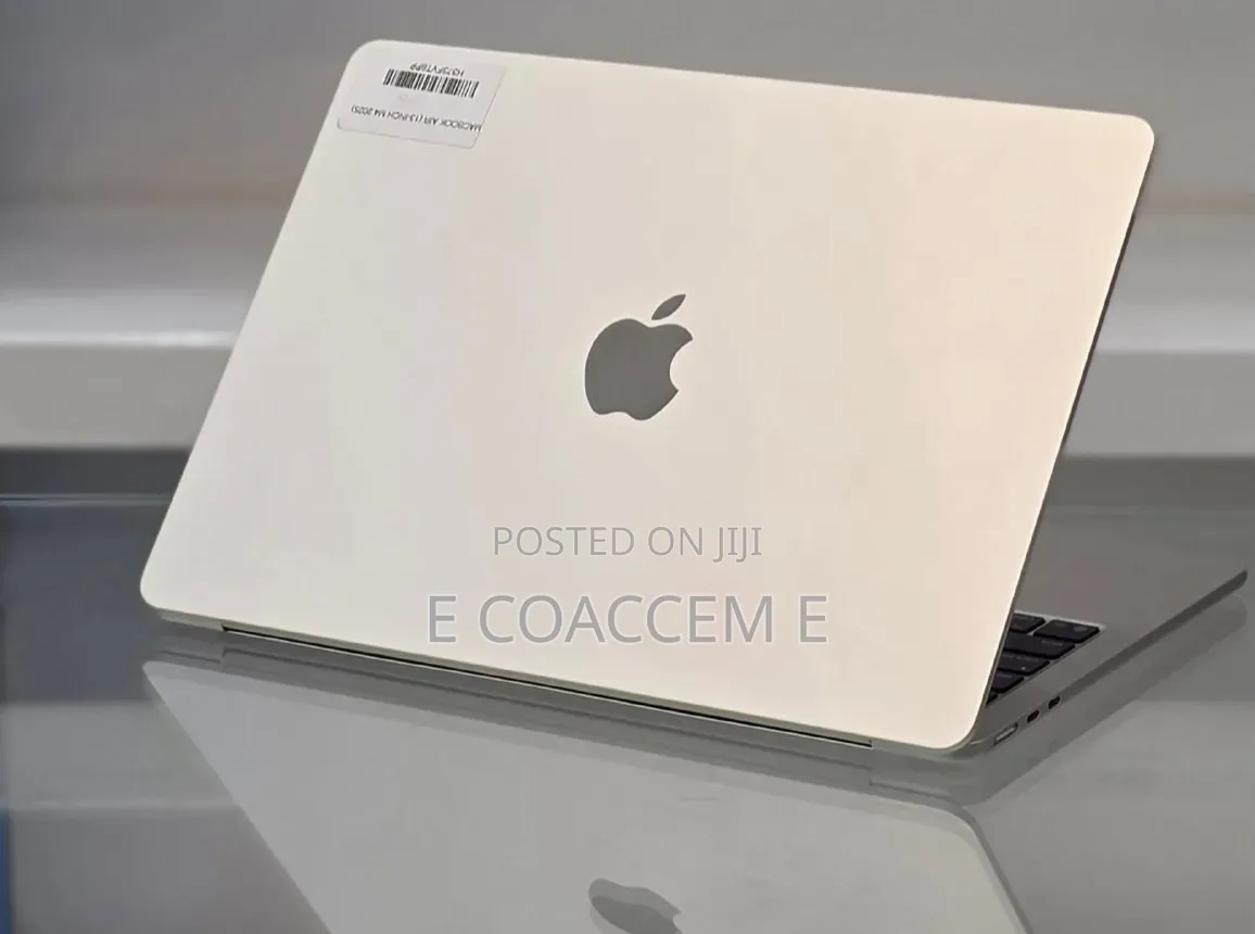 New Laptop Apple MacBook Air 2025 M4 16GB SSD 256GB