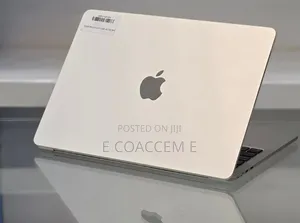 New Laptop Apple MacBook Air 2025 M4 16GB SSD 256GB