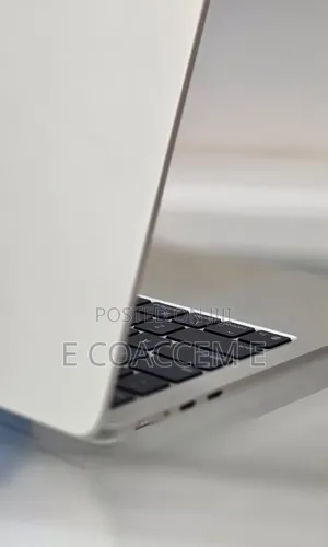 New Laptop Apple MacBook Air 2025 M4 16GB SSD 256GB