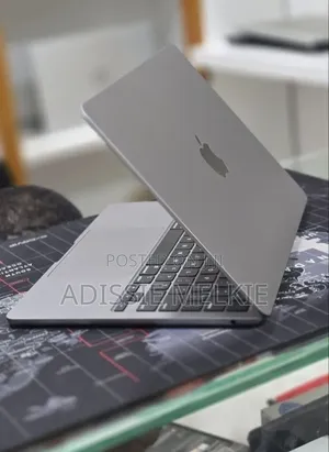 New Laptop Apple MacBook Air 2022 M2 8GB Apple M2 SSD 256GB