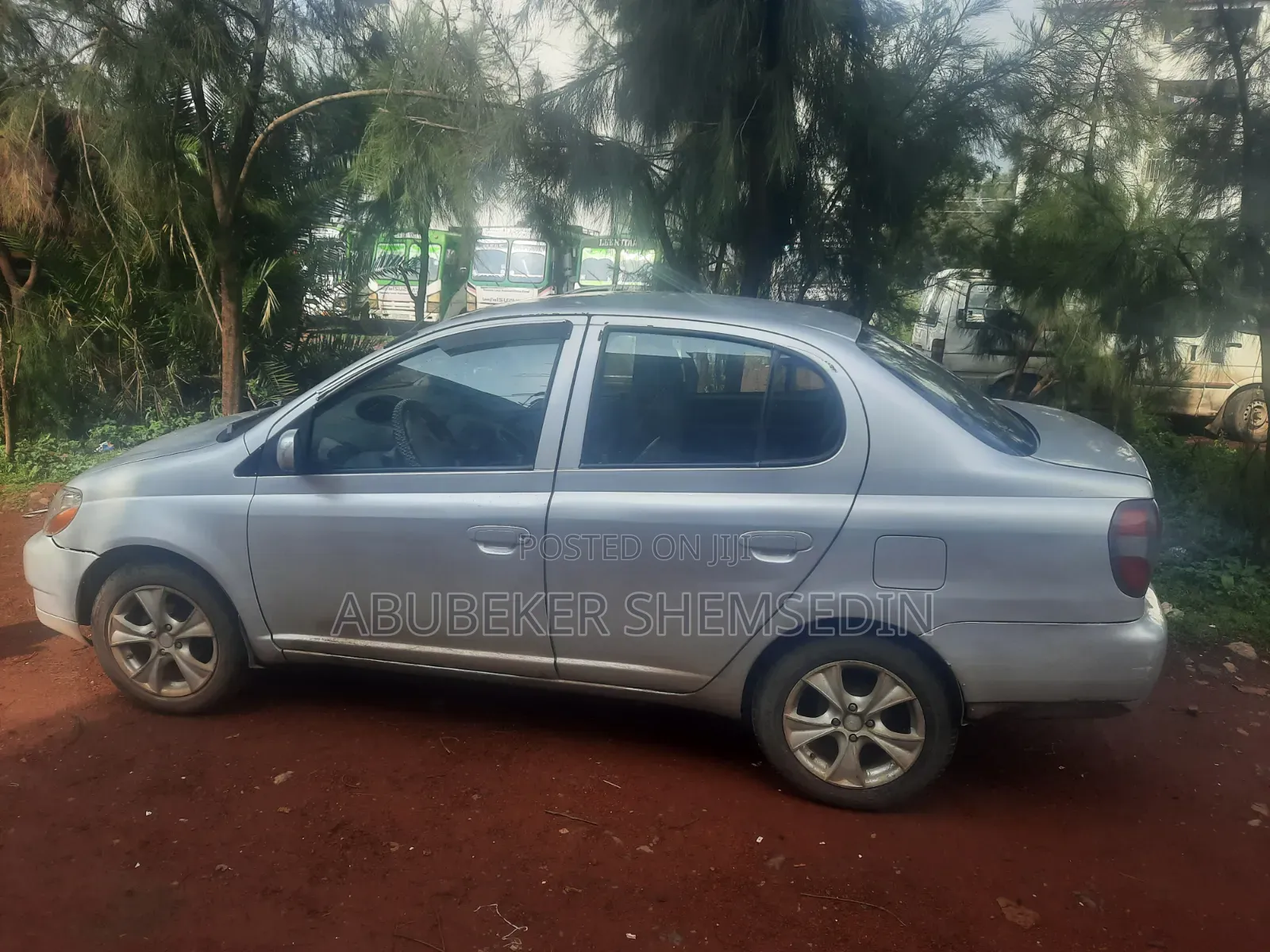 Toyota Platz 2001 Silver