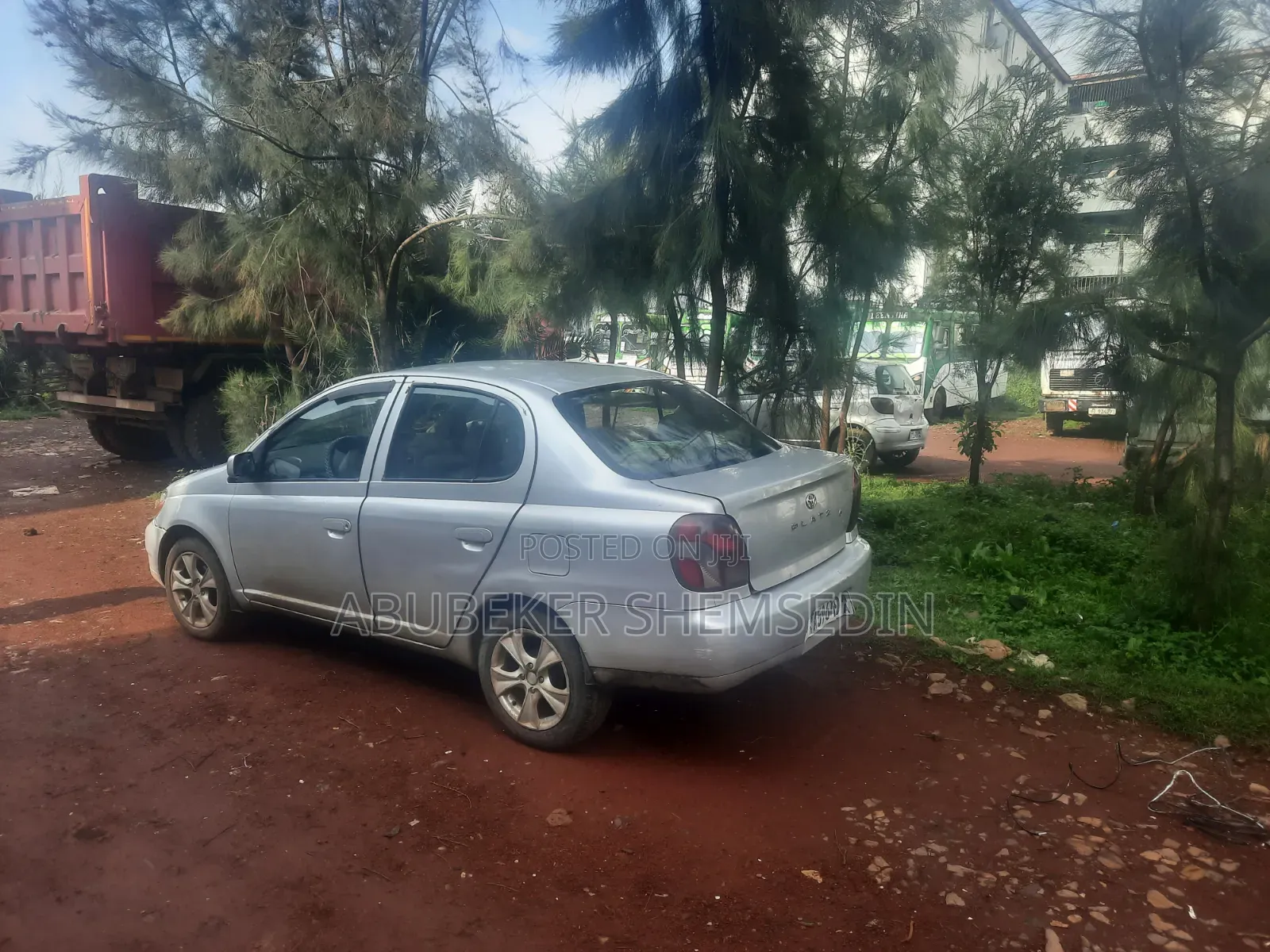 Toyota Platz 2001 Silver