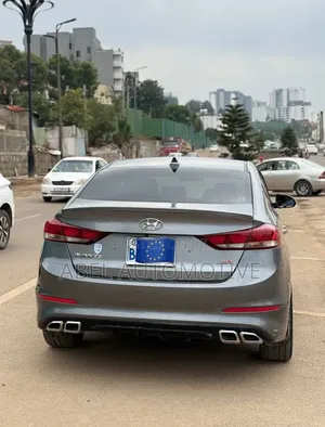 Hyundai Avante 2016 Silver