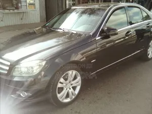 Mercedes-Benz C180 2009 Black