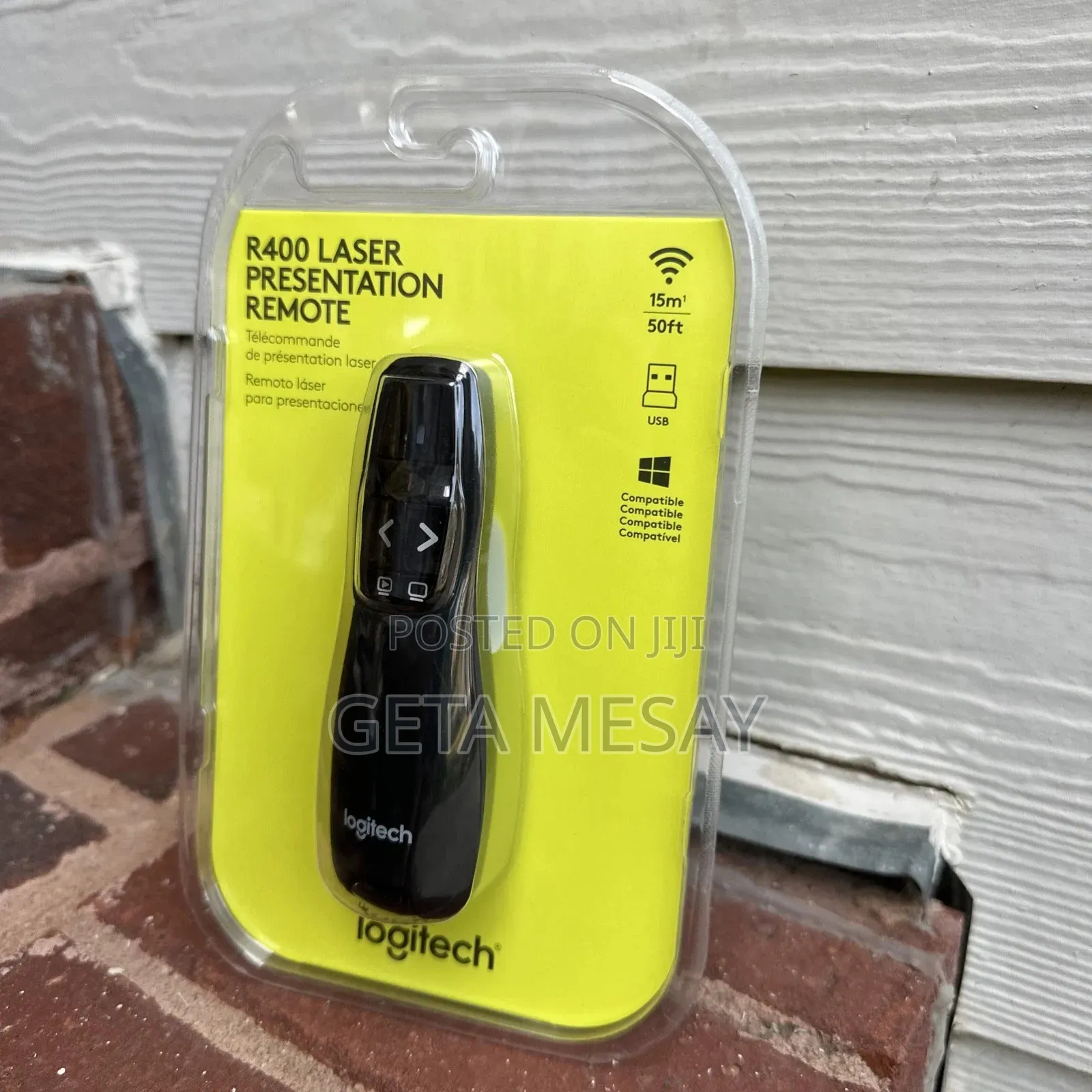 Logitech R400 Wireless Presentation Remote With Red Laser Pointer