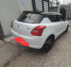 Suzuki Swift 2022 White
