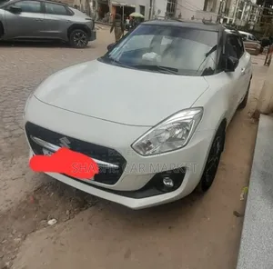 Suzuki Swift 2022 White