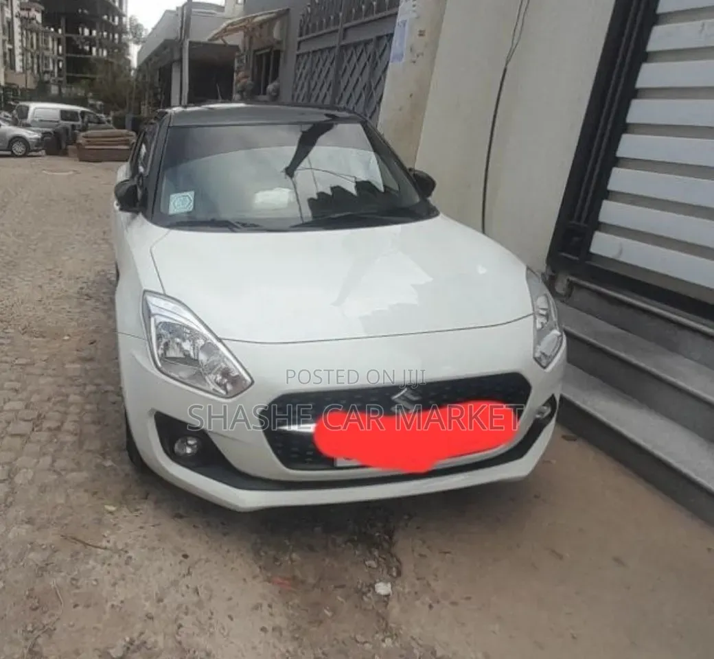 Suzuki Swift 2022 White