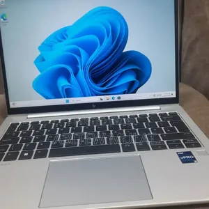 New Laptop HP EliteBook 830 16GB Intel Core i5 SSD 512GB