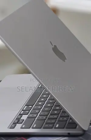 New Laptop Apple MacBook Air 2022 M2 8GB Apple M2 SSD 256GB