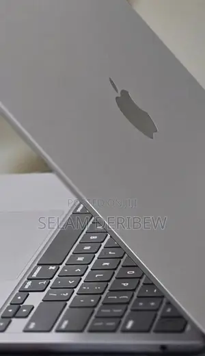 New Laptop Apple MacBook Air 2022 M2 8GB Apple M2 SSD 256GB