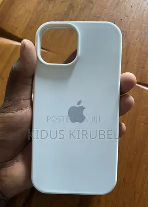 iPhone 13 Cover