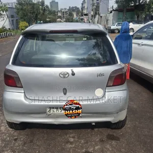 Toyota Yaris 2001 Silver
