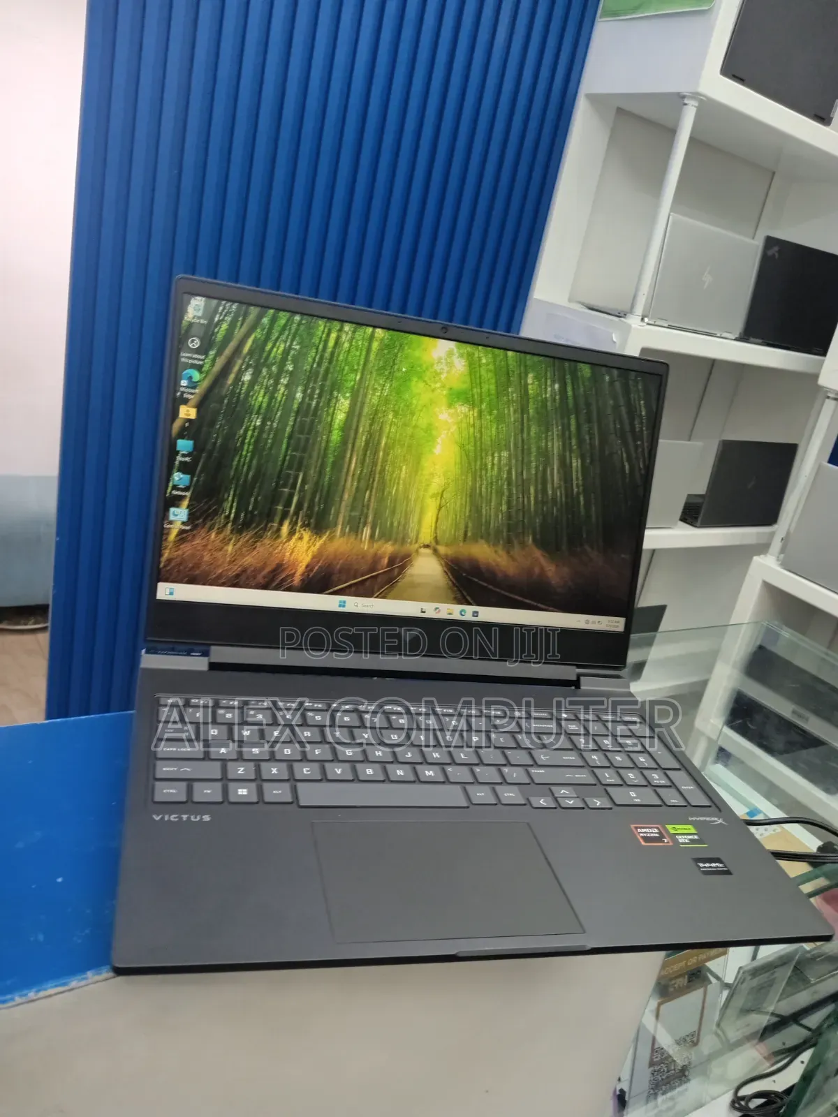 New Laptop HP Victus 16 16GB AMD Ryzen 7 SSD 512GB