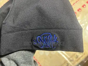 Syna Skull Cap Black